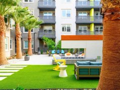 ryhoehoe's tweet image. #ARTE WEST, A friend told me about the apartment today. It was beautiful, so I went to see it and took a picture. Do you like it?