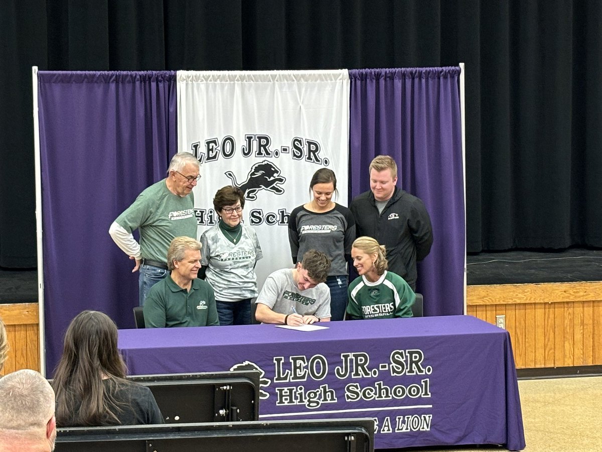 Congratulations to Kamden Zeisloft and Kylar Decker for signing to continue their careers at the next level. Kamden will play football at Indiana Wesleyan and Kylar will be playing baseball at Huntington. Congrats to both of you guys!