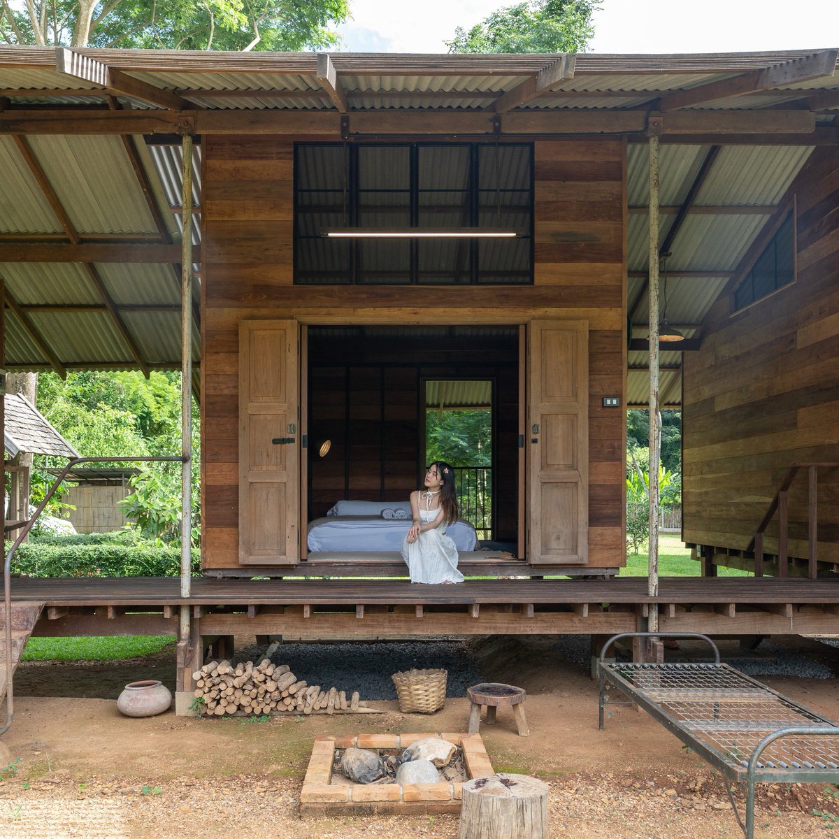 Aomyeam38's tweet image. "บ้านพี่แค่เท่านี้ พี่ก็พอใจแล้ว"
เสียงรุ่นพี่ที่สนิทตะโกนบอก

บ้านไม้ยกพื้นสูง ที่ลมพัดเย็นทั่วทั้งบ้าน 
พร้อมเปิดบ้านต้อนรับแขกที่ต้องการ 🏡
ตั้งอยู่บ้านแม่ขนิลใต้ จังหวัดเชียงใหม่
ห้องละ 2200 พร้อมอาหารเช้า
รับแขกได้สูงสุด 4 ท่าน 

ม่อนอิงสุข Mon Ing Suk Eco Stay, Hang Dong