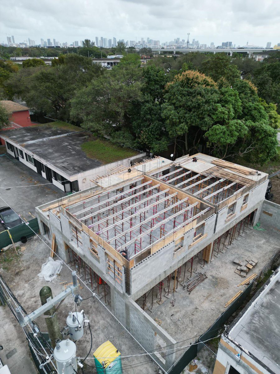 Malejomagno's tweet image. Project 2782 at Allaphata Day 34th.
- Formwork of T-beam of second floor completed
- Formwork of windows of second floor completed
- Scaffolds in place to form third floor.

#REDevelopment #Shellwork #Allaphata #Miami