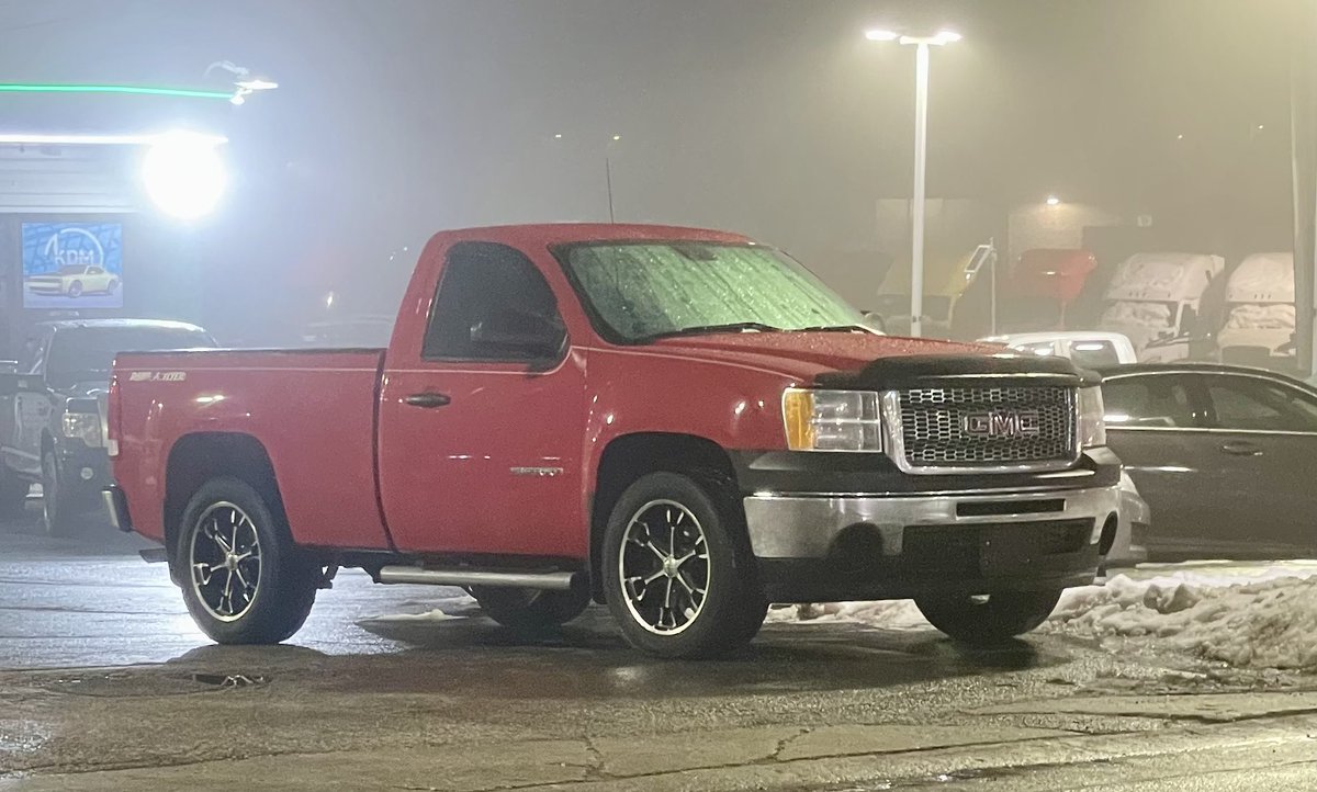 Car_Guy_Tom's tweet image. Shorty! This looks great. #GMC #ShortBed #RegularCab #RadioFlyer #CarSpotter #Red