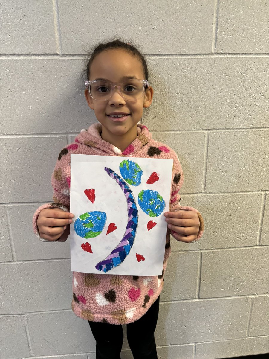 Crayola Creativity- “I can change the WORLD.” 🌎  #selfportraits #superpowers #CrayolaCreativityWeek