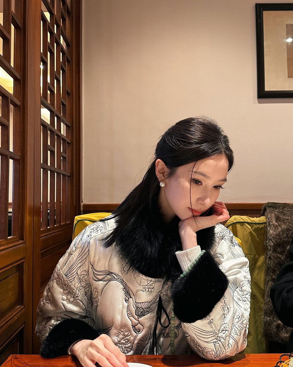 XIAOYUGLOBAL's tweet photo. [📸] 240125  — xyuuu__zona Instagram Post Update (1/2)

Make sure to like, share, and leave many positive comments for our Xiaoyu!

🔗 https://t.co/g6fDqMTq9L

#XIAOYU #샤오위 https://t.co/0lYlaNSdaQ