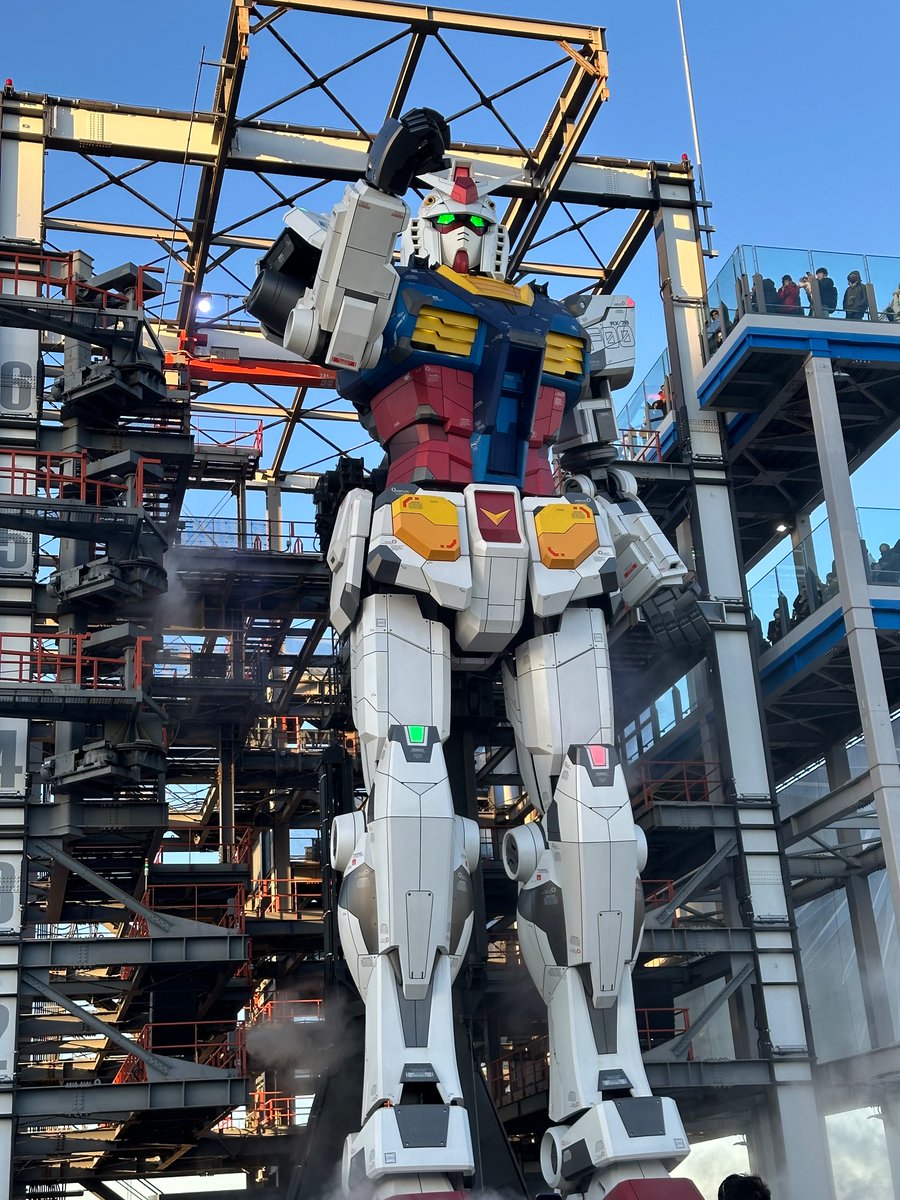 How can I enjoy my real life Gundam through my tears now https://t.co/PCiii61VP6