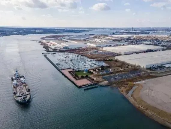 DWSchoner's tweet photo. 2). 1.3 million-square-foot film studio complex.

The film studio would be called Carteret Stages. It would be located inside a 15-story building Bezzone was approved to build at the former DuPont chemical plant property on Roosevelt Avenue. https://t.co/SWlAC18kLC