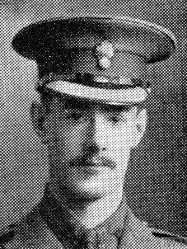 Remembering Lieutenant Arthur Horace Lang 🇬🇧

2nd Battalion, Grenadier Guards, attached to the Scots Guards.

Death: 25 January 1915, Cuinchy, Flanders, Western Front.

CWGC family information: son of Basil and Alice S. Lang, of Royal Oak Hotel, Sevenoaks Kent.

#lestweforget…