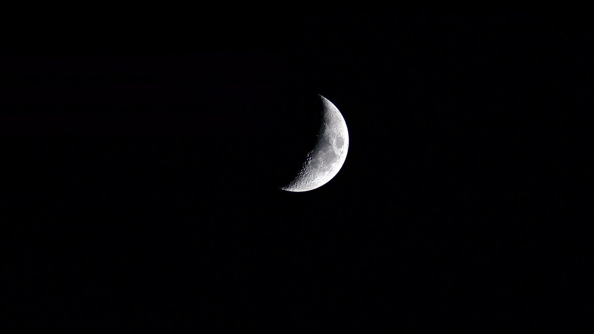 DebJBrown12's tweet photo. @MarshallPhysics @ChatPhysics @FLO_UK We’ve just bought a Dwarf 2 from Dwarf lab… I’m still learning, but here’s 4 of mine! Not processed, stacked by the telescope… https://t.co/Q3CAJgggRE