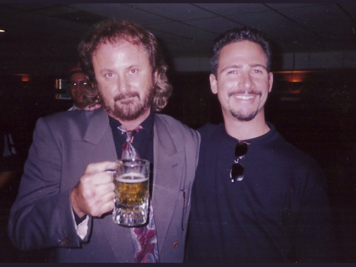 SmileyYYC's tweet photo. Three years ago today, Trapper in Dana Point passed away. #JungleLegend
@jimrome @bentonweb #Trapper #TrampsLikeUs #OG #JimRomeShow
Playing some @springsteen in his honour tonight ♥️🕯️
“Death leaves a heartache no one can heal, love leaves a memory no one can steal” https://t.co/53GwAQnZyT