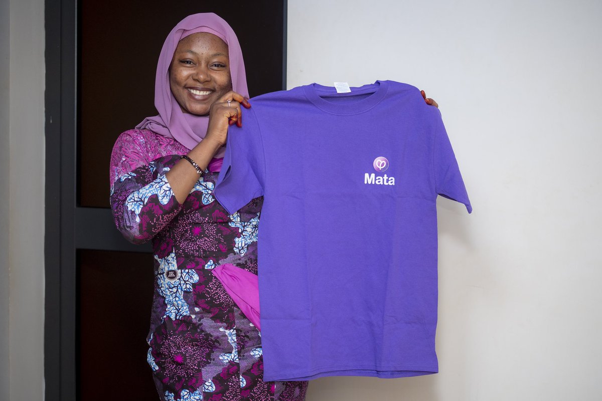 Nous avons offert des petits cadeaux à l'équipe de African Development University-ADU 🥳🎁.

Une occasion de les remercier pour leurs contributions, leur soutien et leurs coups de pouce tout au long de l'aventure du Mata Podcast ❤️.

Merci !

<a href="/ADULeads/">A.D.U.</a>