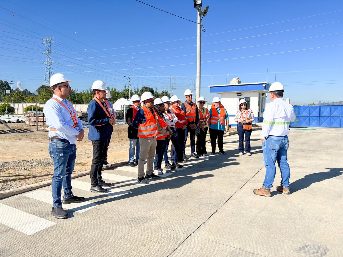Junto con la comisión de la SIE, de República Dominicana también estuvieron presente representantes de las distribuidoras de electricidad Edesur y Edenorte, la Comisión Nacional de Energía (@cnerdo) así como también representantes de cada país miembro del Comité <a href="/CECACIER/">CECACIER</a>