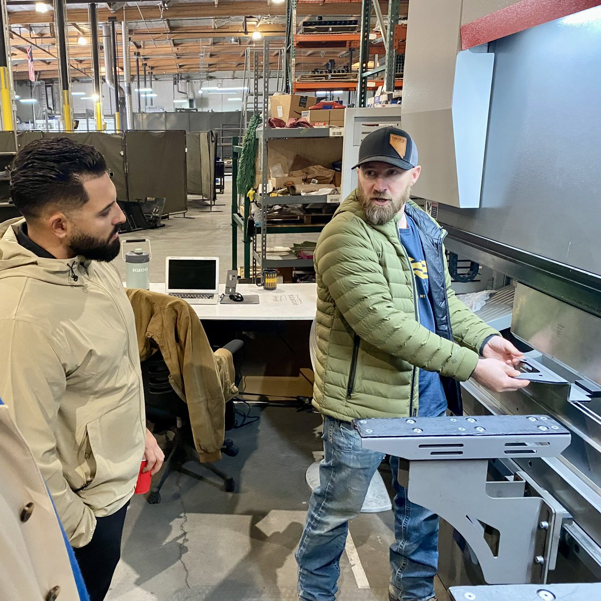 BeaverFitUSA's tweet image. We had a #DamStrong time hosting @versagymusa at our Reno HQ to learn how we can continue to support the growing mobile training business they've created with the BeaverFit Beyond Trailer. 

👀 We hope you enjoyed the behind-the-scenes warehouse tour!