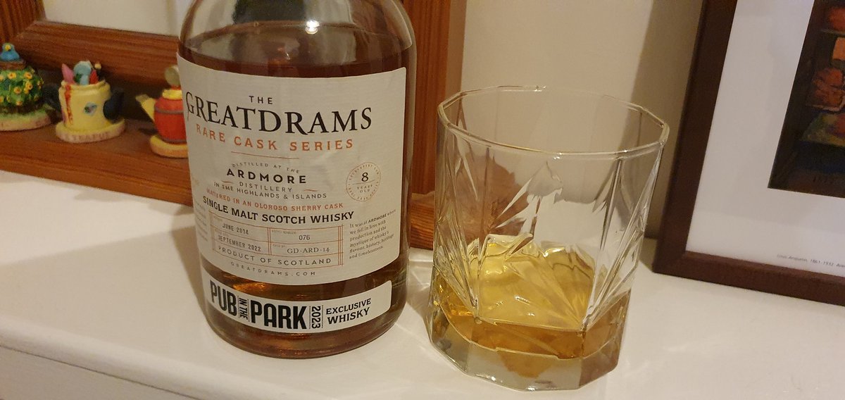 A very happy Burns night to one and all. Toasted with a particularly fine and very peaty single malt.