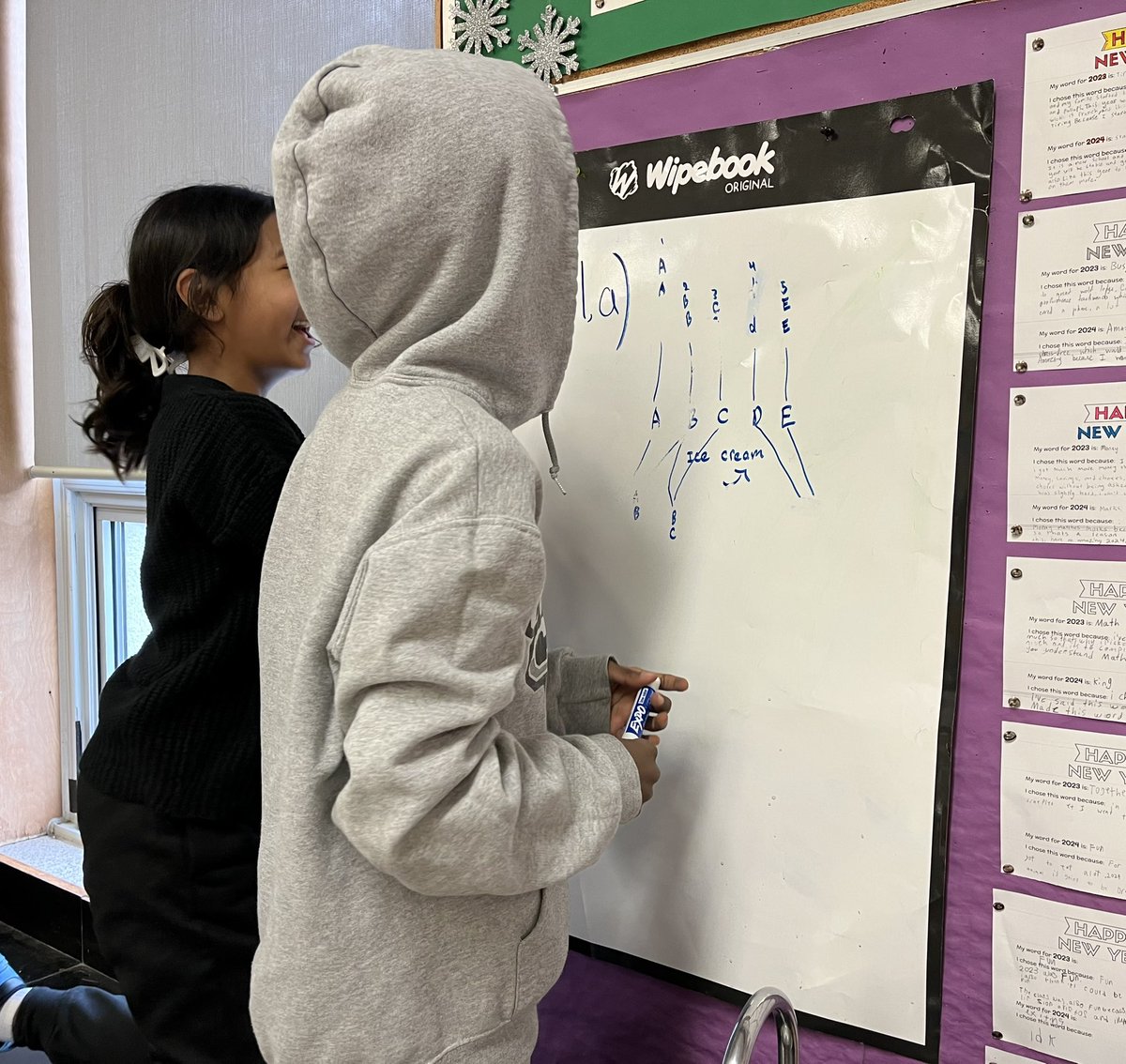 C.MacDonald (@casey_macdo) on Twitter photo Sharing the learning and opening our classrooms to our LN & Feeder schools for Building Thinking Classrooms in Action <a href="/MilneMS/">Milne Valley MS</a> Session 2 @LN10Alvarez <a href="/TDSBmath/">TDSB Mathematics & Numeracy</a> Sharing the learning and opening our classrooms to our LN & Feeder schools for Building Thinking Classrooms in Action <a href="/MilneMS/">Milne Valley MS</a> Session 2 @LN10Alvarez <a href="/TDSBmath/">TDSB Mathematics & Numeracy</a>
