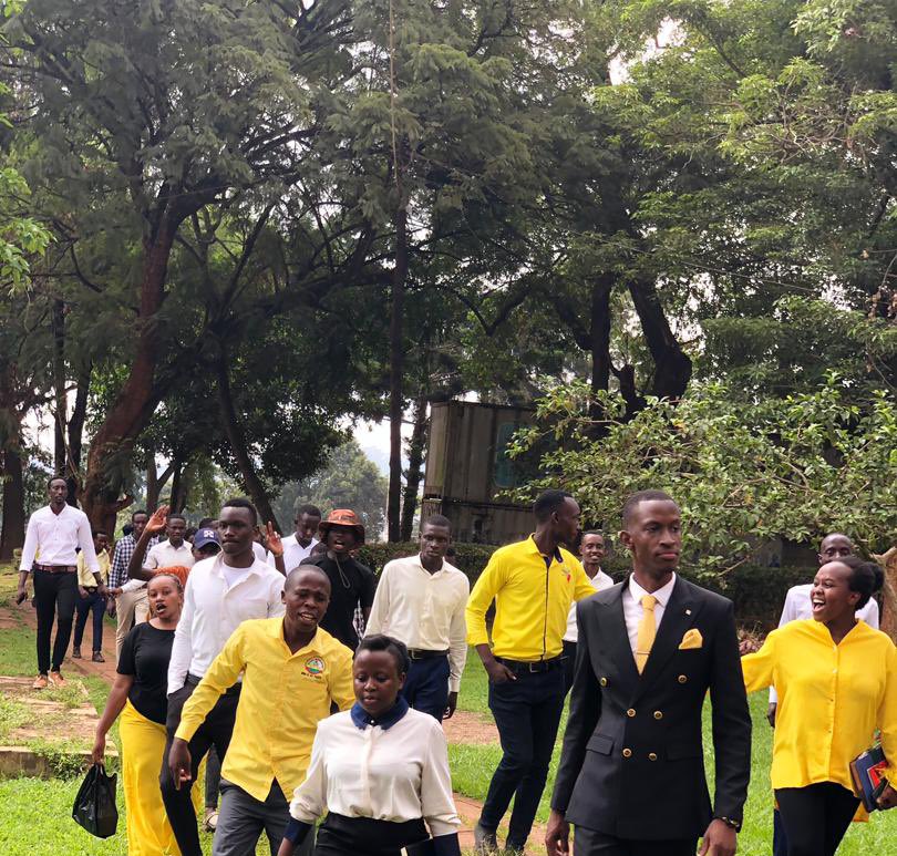 AtukundaTTracy's tweet photo. "Thrilled to witness the impactful #YellowThursday movement unfold at MUBS today! Breaking news and positive vibes, as students came together for a cause. Let’s work as one team to bring the win home , we are never tired to win .🌟💛 #Amanyaforguild #MUBS #CommunityUnity" https://t.co/Iwvl3SpX8j