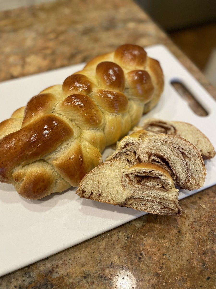 readiatrician's tweet image. Sad? Cinnamon swirl challah
Anxious? Cinnamon swirl challah!
Need a sweet start to next week? CINNAMON SWIRL CHALLAH!!