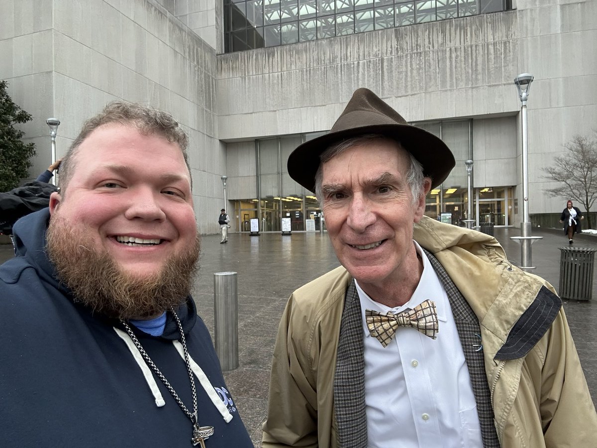 Poth2887's tweet image. So awesome to meet @BillNye