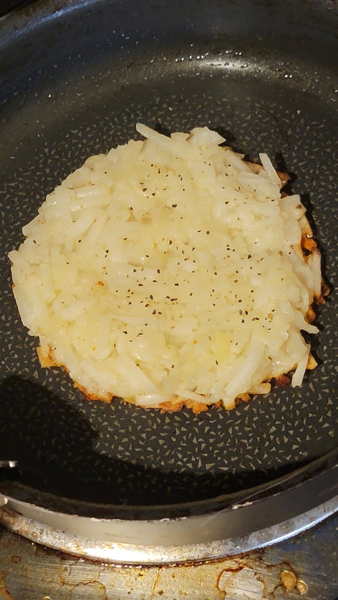 clown_depot's tweet photo. by the way, when potatoes invented hashbrowns they did it becuase they loved mankind and wanted us to be happy, just like jesus. potatoes is like jesus to me. https://t.co/cdYTOTxa5V