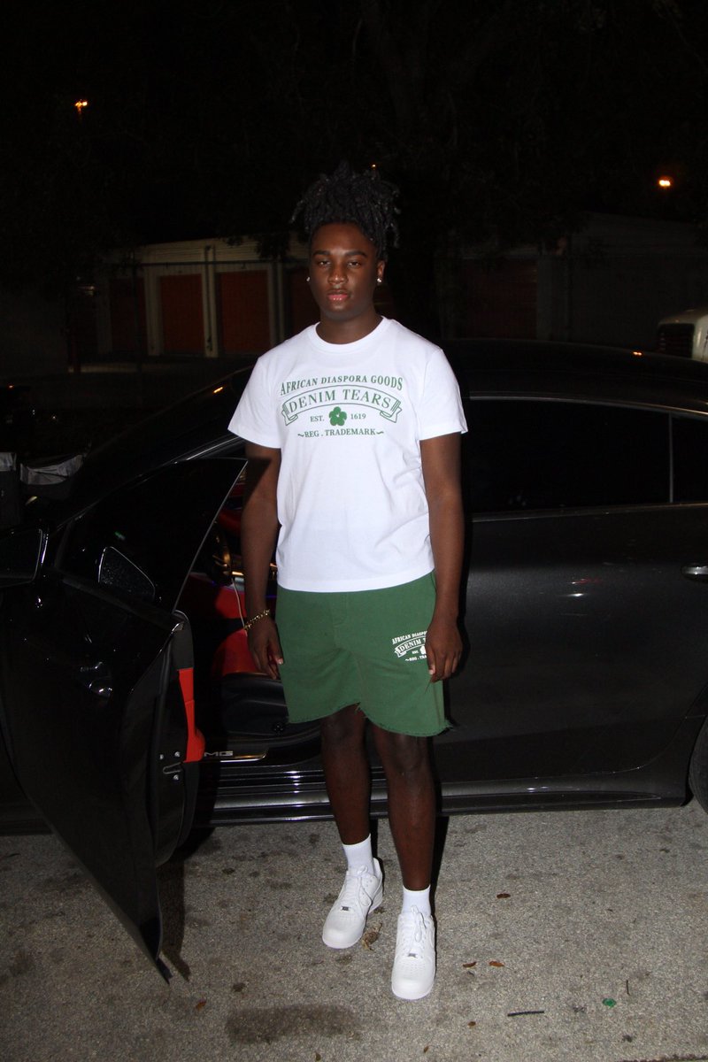 youngin🖤 tweet media