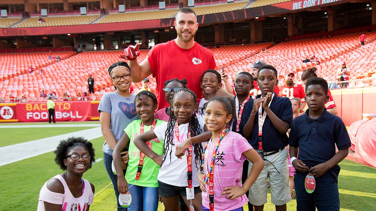 Utah's Kodiak company known for high protein pancakes has teamed up with Travis Kelce to donate 25,000 meals to Kansas city kids. If you'd like a way to help Utah families tackle hunger, we'd love your help @kutv2news with the 'Souper Bowl' of Caring. kutv.com/contact/events…