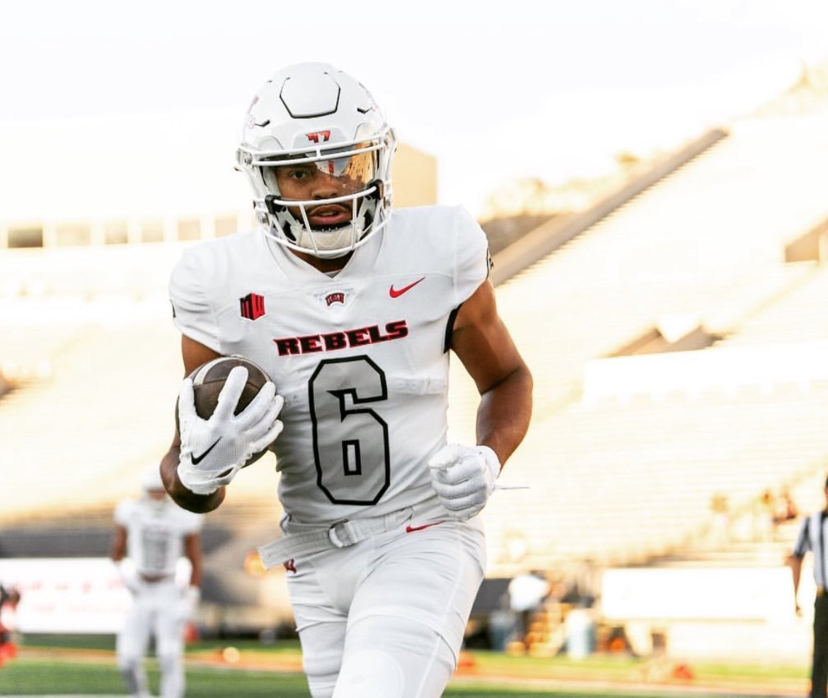 AGTG!! Blessed and honored to say I received a D1 scholarship to University of Nevada Las Vegas , want to thank <a href="/YUNG_GURU_/">YOUNG HEAD BALL COACH</a> <a href="/unlvfootball/">UNLV Football</a>