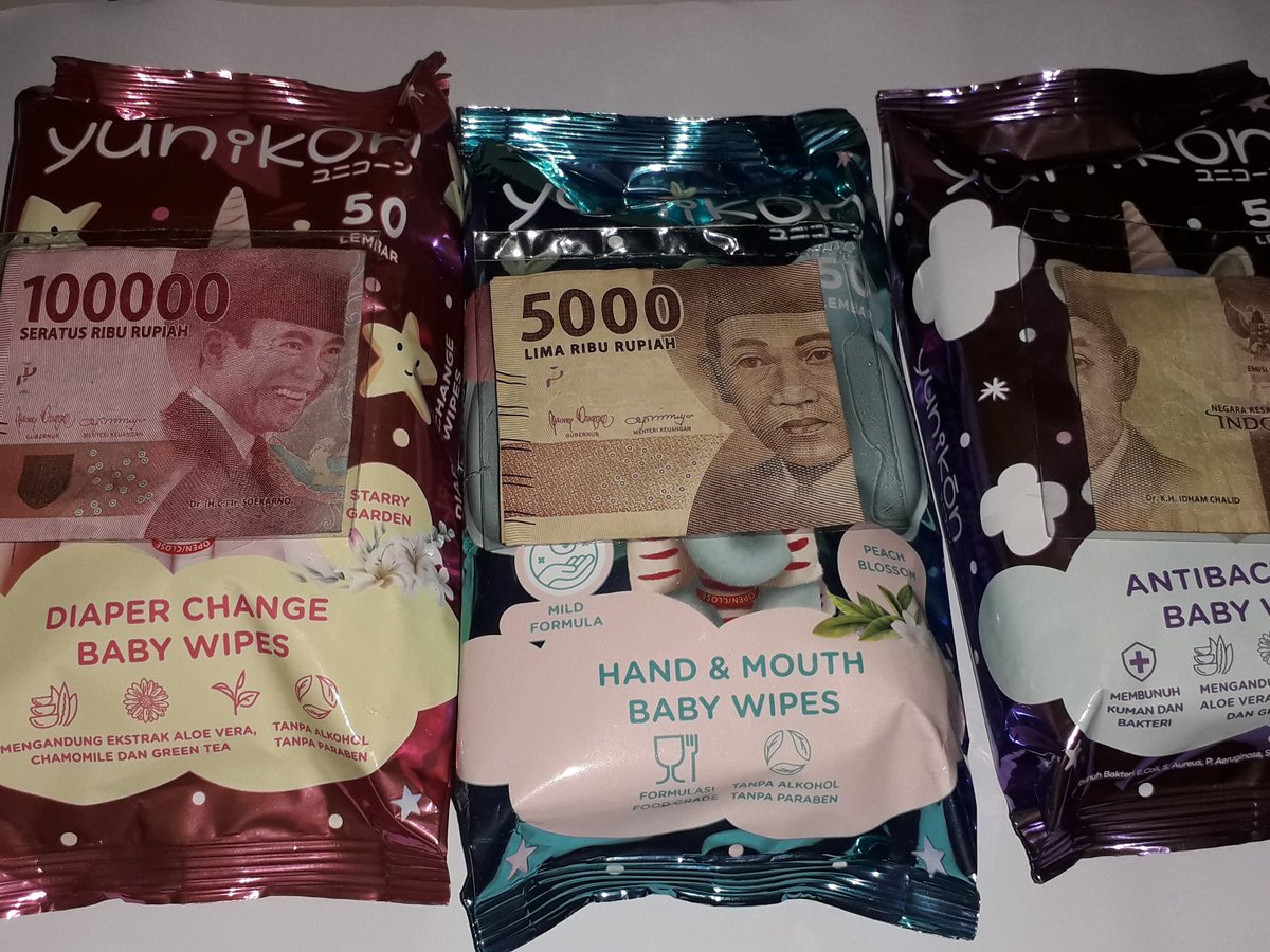 highyukheixi's tweet image. woiiii kelean harus bangett liat ini! , gue barusan ke NICE SO mau beli tissue basah , eh liatt ada yunikon nihh narik perhatian gue soalnyaaa unikkk .

ganyangkaa pas dibuka .... isinyaa adaa duit mana lumayan banget gasii buat jajan? definisi balik modal sesungguhnya 😭😭😭😭