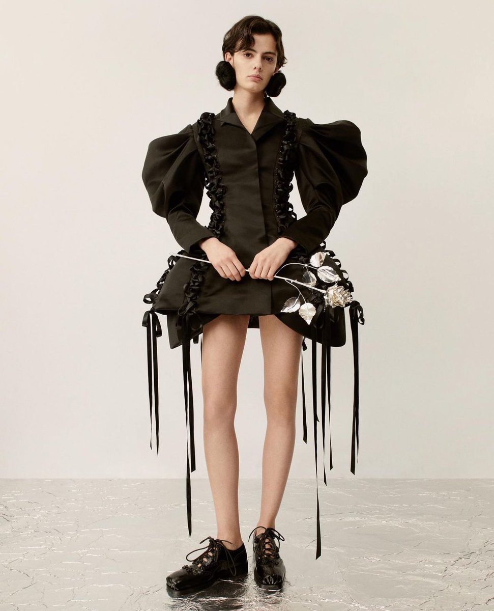 thesoftestaura's tweet image. jean paul gaultier spring 2024 haute couture by simone rocha 𝜗𝜚