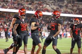 bless to recieve an offer from @UHCougarFB thanks to @ShielWood s/o to @johnsonboi24 @coachriordan