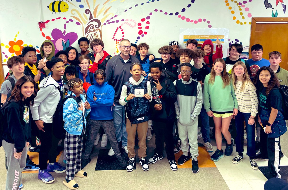 MrThomasOKCPS's tweet photo. Remember that day when an @OU_Football HEISMAN TROPHY WINNER came to first lunch?. That was today. That day was today.💫 Thanks @OKCPAL! @CSASMiddle https://t.co/u8dqPN5snq