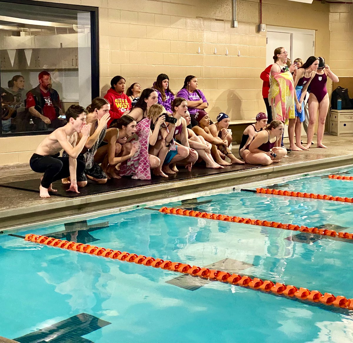 BeatriceHigh's tweet photo. Some pics from tonight’s BNFF swim/dive meet. #bnff 🏊🏻‍♂️🏊🏼‍♀️ https://t.co/EWsd1TWcSH