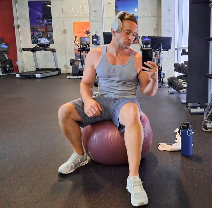 Getting this body back into shape. Trying to be in the best shape of my life at 36. https://t.co/hEr<a href="/tag/blessed"class="tags"><span>#blessed</span></a>