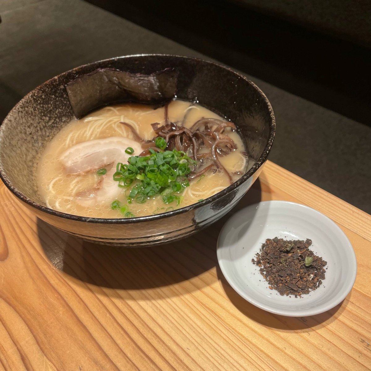 Umakatsudou's tweet photo. おはようございます！
本日も間もなくオープンです👀👀
金曜日おいしいご飯食べて
最後までがんばりましょー！
夜の営業はカウンター以外ほぼ空き
ありませんのでよろしくお願いいたします。
#関内
#居酒屋
#馬刺し
#球磨焼酎
#からあげ
#マリナード地下街
#野毛
#昼飲み
#熊本料理 https://t.co/YkqNkgIqT1