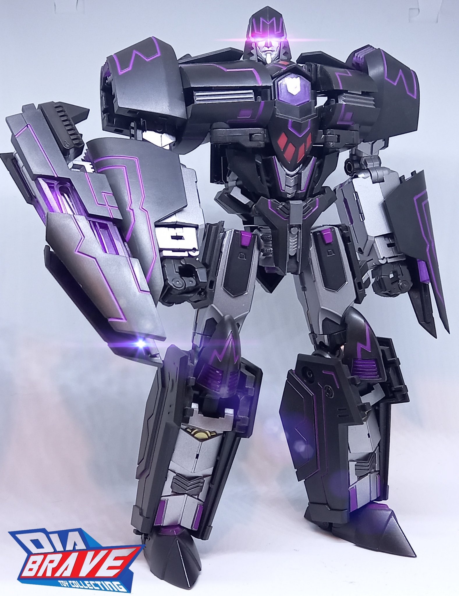 DiaBrave Sid on X: “Generation Toy Tyrant, IDW Stealth Bomber 