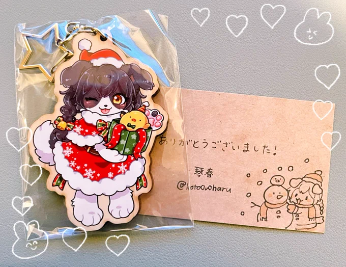 琴春[#koto0v0haru]さんからコトリタちゃんのウッドキーホルダーが届きました超可愛い〜〜〜!!裏面までしっかり描かれていてぷりっともふっとした尻尾もぷにぷに肉球もたまらない!!こだわりを感じますメッセージカードのイラストも可愛いし全てが可愛いの塊!!大切にします 