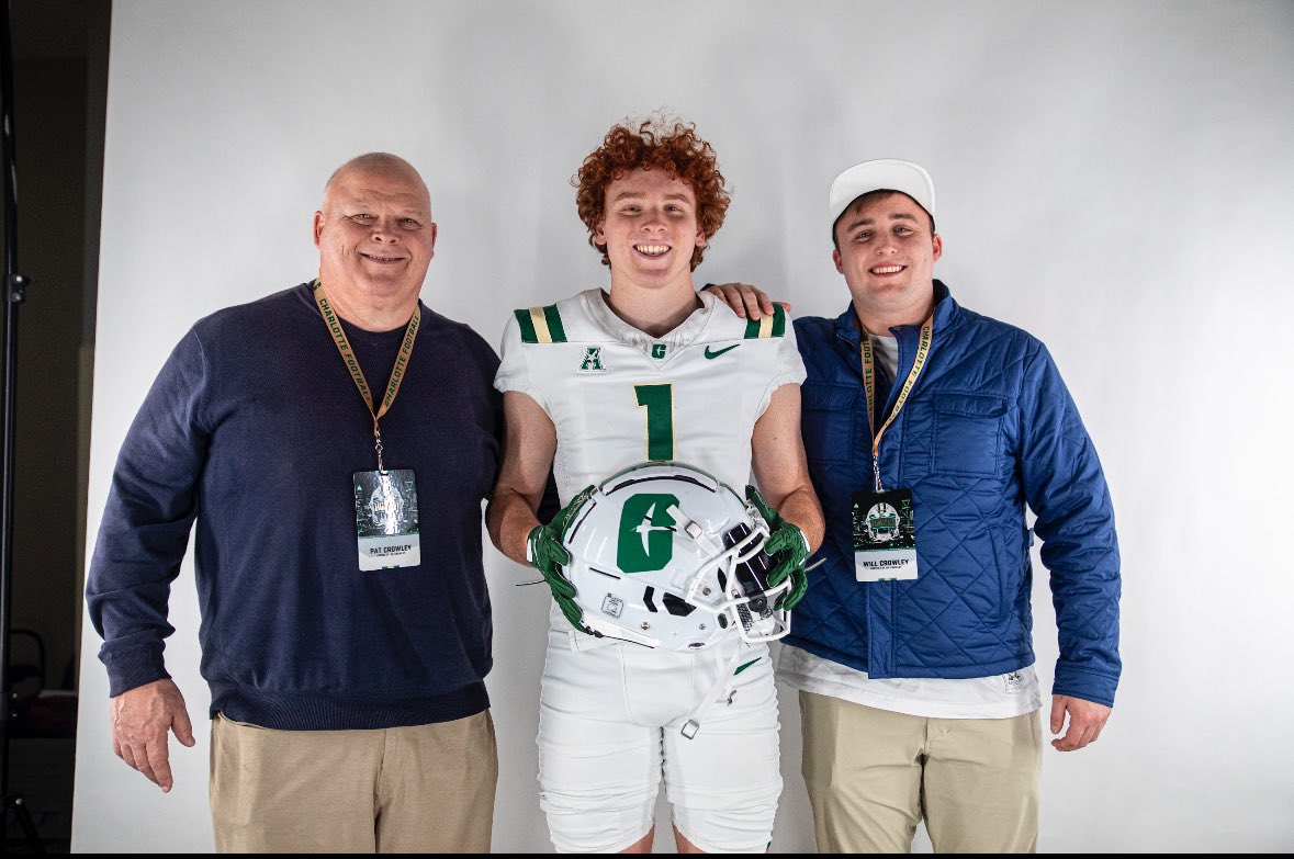 JoeCrow54769433's tweet photo. Had a great visit at @CharlotteFTBL. Thanks @TimBrewster for having me down!
@patcrowley51 @coach_davidyock https://t.co/2DnTcLJFat