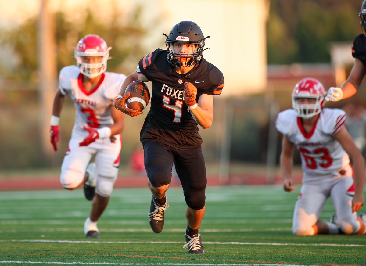 Brody Sullivan (@brodysullivan19) on Twitter photo FULL SENIOR SEASON HIGHLIGHTS‼️
(1st team all league RB, 1st team all league DB, 1st team all league kick returner) looking for a home!
hudl.com/v/2LeLXv
<a href="/BrandonHuffman/">Brandon Huffman</a> <a href="/247Sports/">247Sports</a> <a href="/AndrewNemec/">Andrew Nemec</a> <a href="/JordanJ_/">Jordan Johnson</a> <a href="/CoachTFord/">Thomas Ford Jr</a> <a href="/CoachLever/">dan lever</a> <a href="/SilvertonHSFB/">SilvertonHSFB</a> FULL SENIOR SEASON HIGHLIGHTS‼️
(1st team all league RB, 1st team all league DB, 1st team all league kick returner) looking for a home!
hudl.com/v/2LeLXv
<a href="/BrandonHuffman/">Brandon Huffman</a> <a href="/247Sports/">247Sports</a> <a href="/AndrewNemec/">Andrew Nemec</a> <a href="/JordanJ_/">Jordan Johnson</a> <a href="/CoachTFord/">Thomas Ford Jr</a> <a href="/CoachLever/">dan lever</a> <a href="/SilvertonHSFB/">SilvertonHSFB</a>