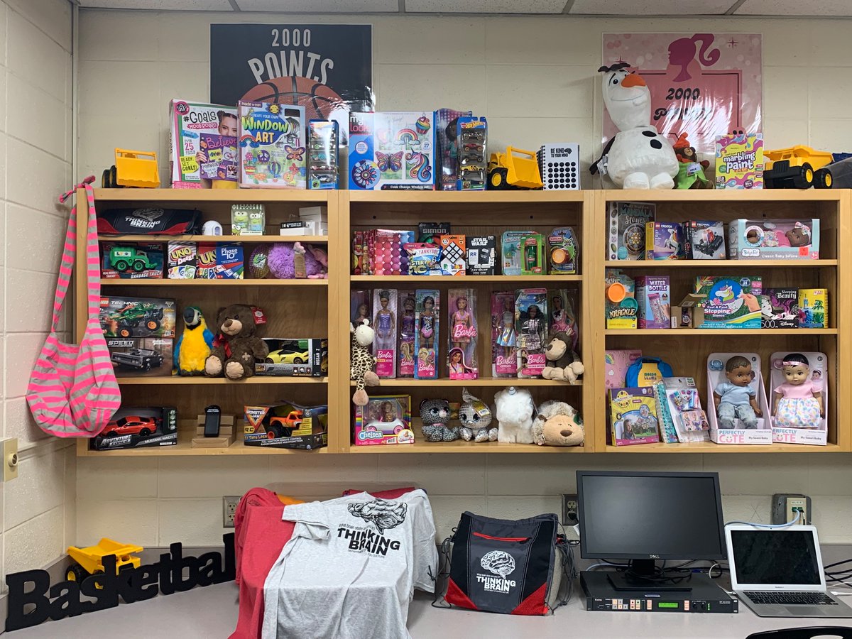 amber_brubaker's tweet photo. We are starting our school store @SmgMagnet next week! I can’t wait to see the reactions from our students when they shop using their LiveSchool Behavior Reward points!! It’s a great time to be an Eagle! 🦅 if you want to donate, let me know! #KCSRegion5 #decidetorise https://t.co/3CCB7s8OKy