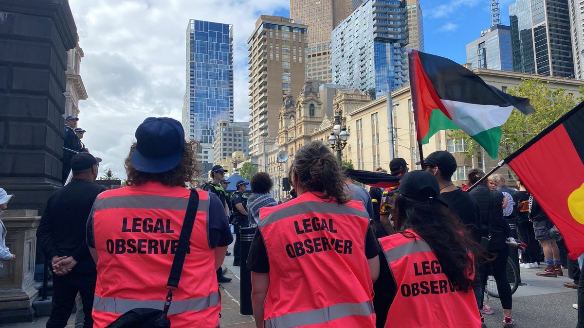 MALS is fielding a Legal Observer Team to monitor @VictoriaPolice at today's #InvasionDay rally in Naarm.

#AlwaysWasAlwaysWillBe
#NeverCeded #SurvivalDay #ProtectProtest #ProtectTheProtest #HumanRights #VicPolWatch