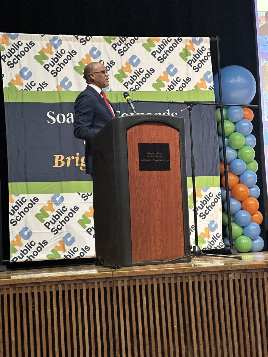 Our Chancellor shared the story of his family legacy. “Our kids will rise to the expectations we set for them.” So true, @DOEChancellor #rockstardistrict #legacy @BXHSD81011 @NYCSchools