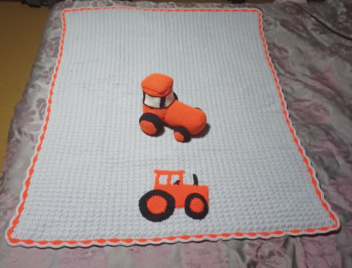 white_edna's tweet photo. A set for a new little farmer.  I hope him and his parents like it https://t.co/oECx59dkA0