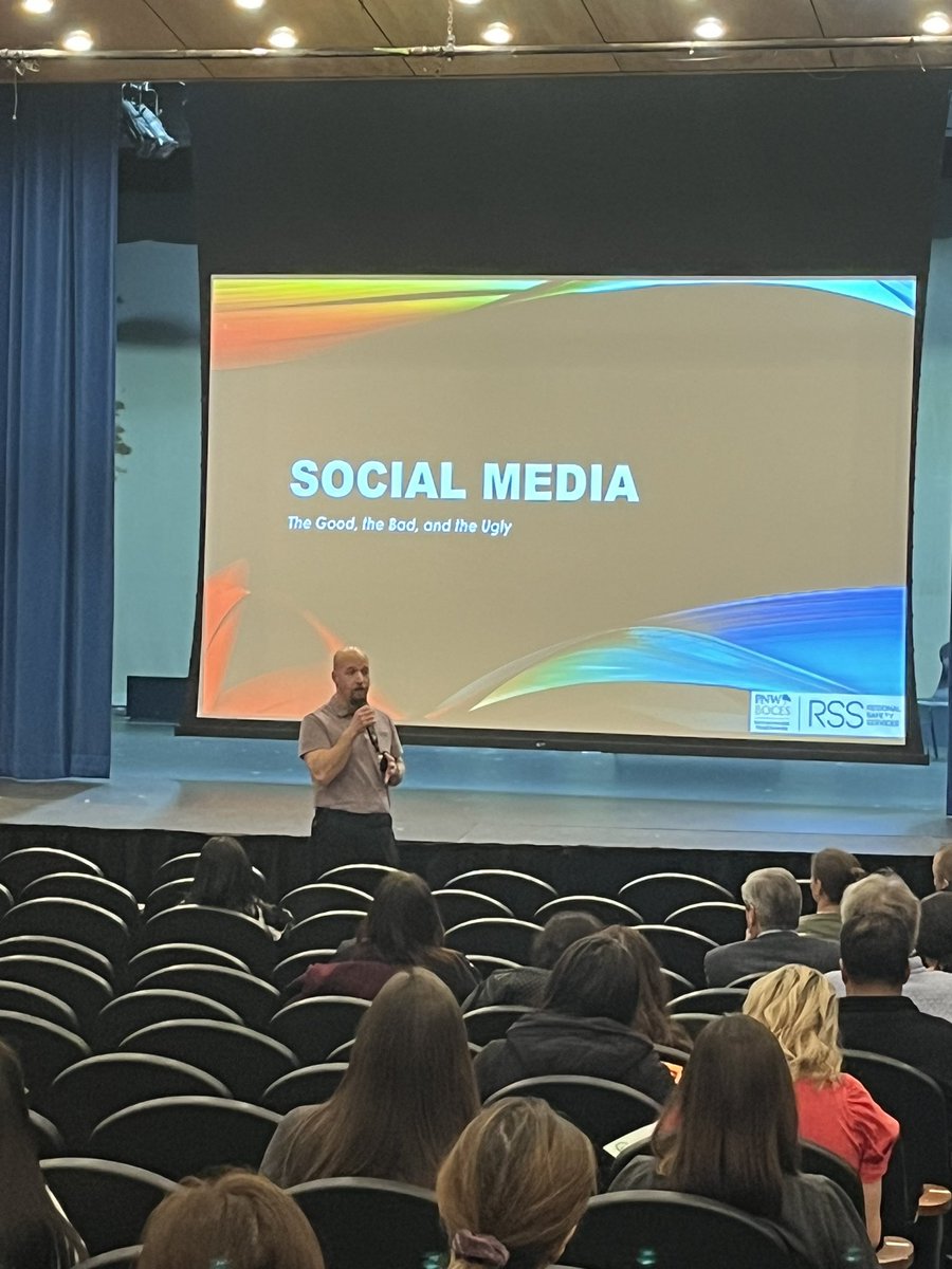 Huge shout out to Frank Guglieri @PNW_Safety, Regional Safety Coordinator for Putnam Northern Westchester BOCES, for coming to inform our incoming freshmen families about the impact of Social Media on our students. @ski626 @RonGamma @Lauren_Olmo @KFlores_NYCGirl