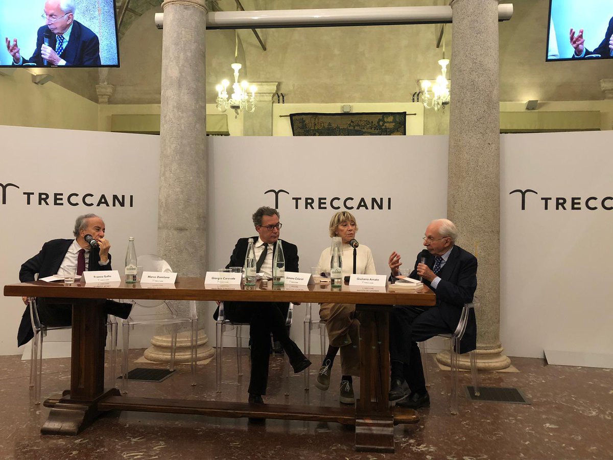 Oggi alla @Treccani ho discusso il mio #Senzaintellettuali @editorilaterza con #GiulianoAmato @MarcoDamilan #SimonaColarizzi. Un piacere e un onore sentirli raccontare e discutere il mio libro