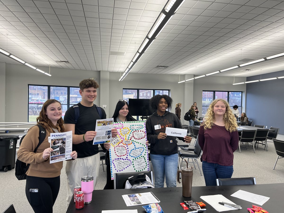 TCFPE's tweet image. Yesterday, our Future Ready Leaders teams met to share their project ideas &amp;amp; receive feedback from their peers from schools across the region.  So exciting to see students re-imagining what career readiness can look like in their schools!  @CalAreaSD @southallegheny @MontourSD