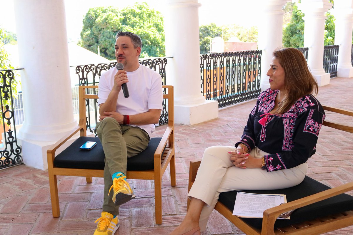 TaniaLopezXoxo's tweet photo. Agradezco al equipo de @Omar_Aguilar212, de Radiorama Oaxaca, la entrevista realizada para difundir el trabajo coordinado con el reconocido Chef @AlbertoFerruz, cuya visita a la Unidad Académica de la @utvco fortalecerá el desarrollo académico de los estudiantes de Gastronomía. https://t.co/c83GIjsQ29