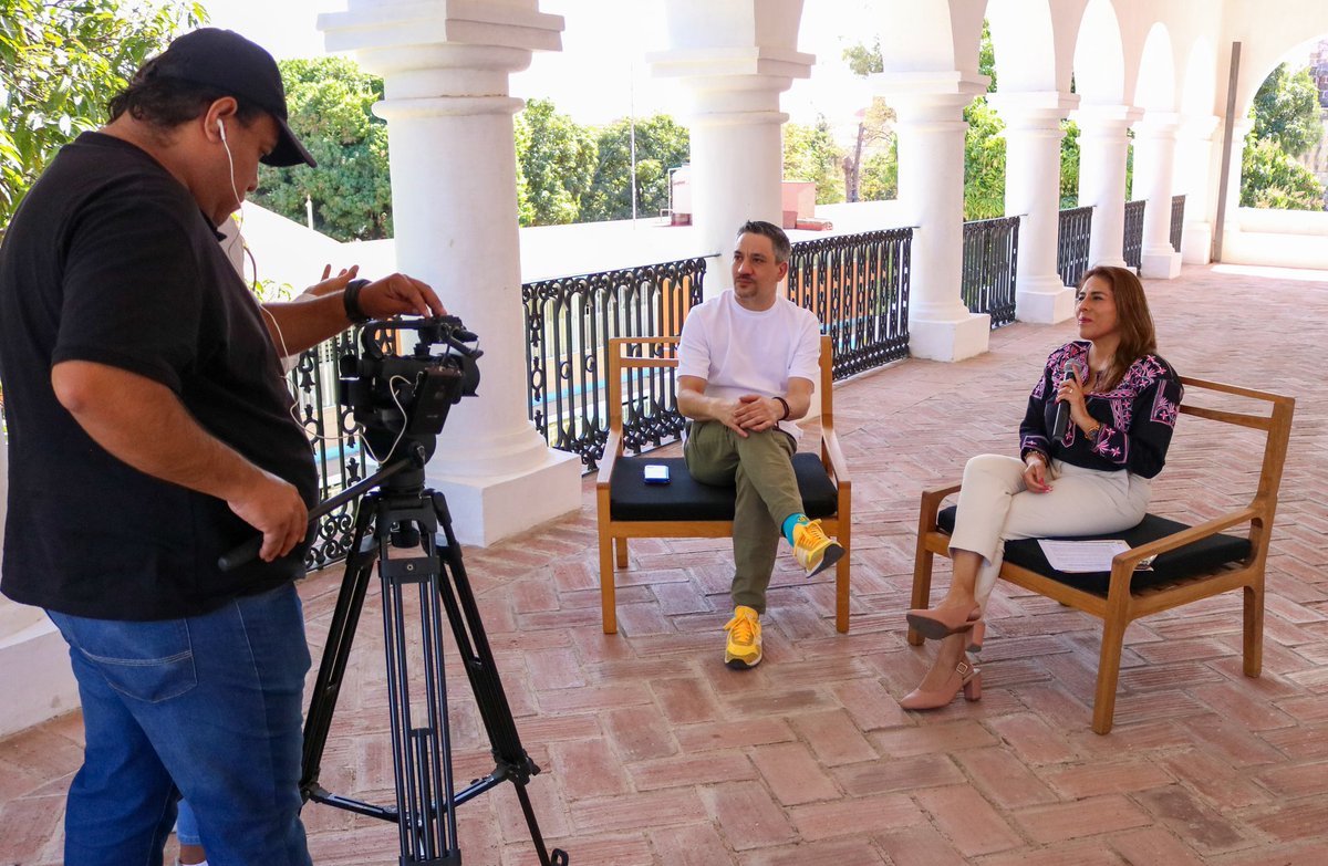 TaniaLopezXoxo's tweet photo. Agradezco al equipo de @Omar_Aguilar212, de Radiorama Oaxaca, la entrevista realizada para difundir el trabajo coordinado con el reconocido Chef @AlbertoFerruz, cuya visita a la Unidad Académica de la @utvco fortalecerá el desarrollo académico de los estudiantes de Gastronomía. https://t.co/c83GIjsQ29