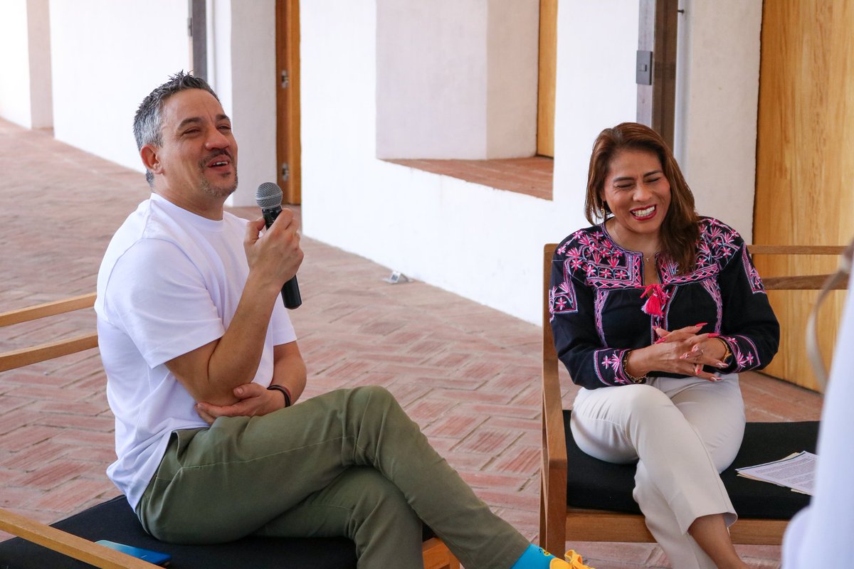 TaniaLopezXoxo's tweet photo. Agradezco al equipo de @Omar_Aguilar212, de Radiorama Oaxaca, la entrevista realizada para difundir el trabajo coordinado con el reconocido Chef @AlbertoFerruz, cuya visita a la Unidad Académica de la @utvco fortalecerá el desarrollo académico de los estudiantes de Gastronomía. https://t.co/c83GIjsQ29