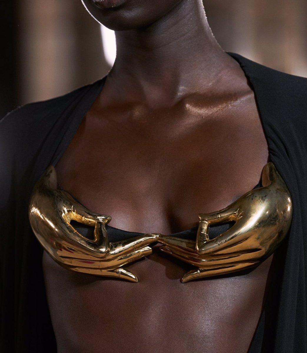 badestoutfit's tweet photo. gaurav gupta ss24 details https://t.co/VHtiTMM6uA