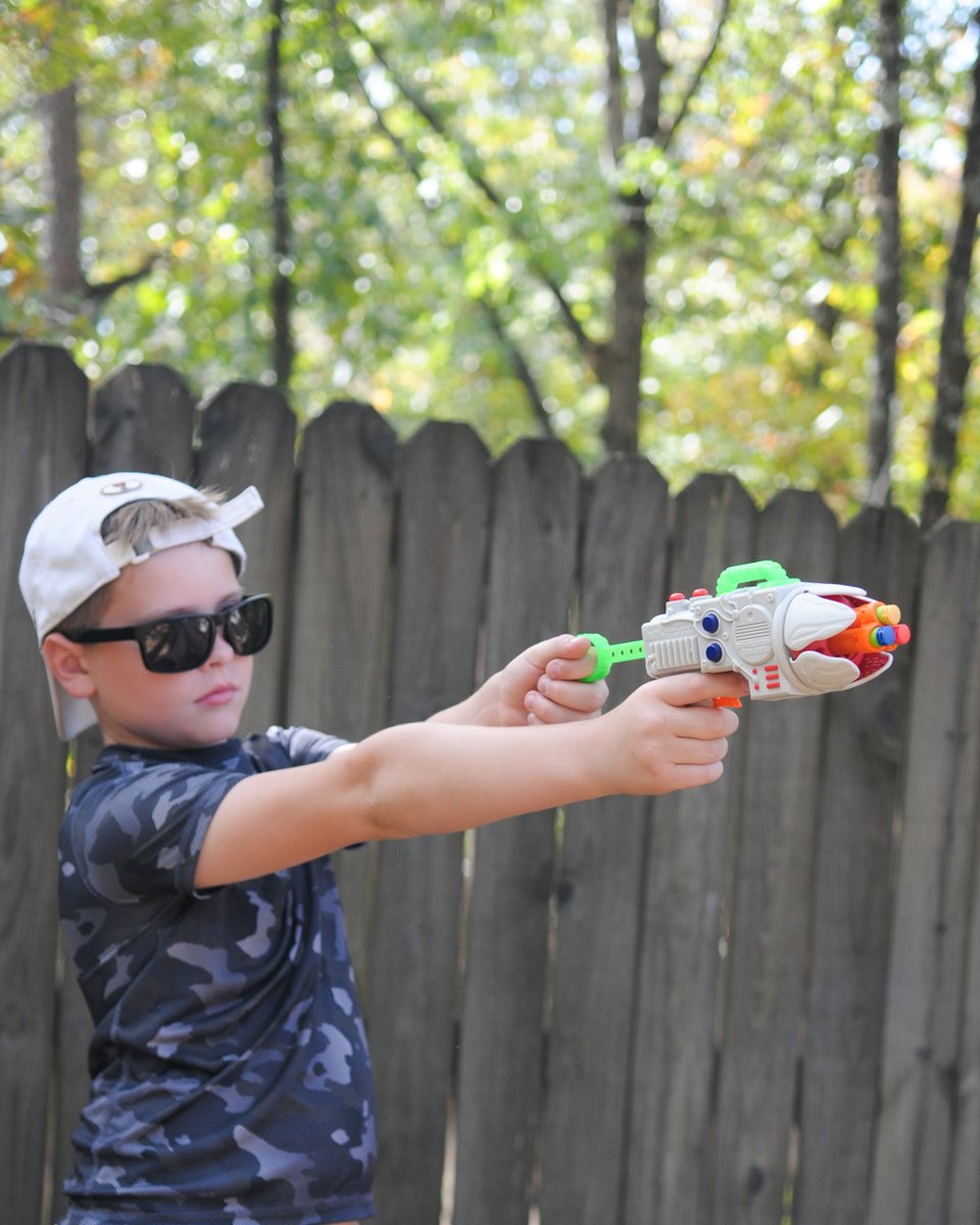 DartZoneBlaster's tweet photo. Help save Hawkins with the Adventure Force Stranger Things Demogorgon Dart Blaster! You can grab yours today, only at Walmart!💥 #strangerthings #strangerthingsfans #demogorgon #dartblasters #blasterbattle #upsidedown #1darts https://t.co/XyQqUXhnrn