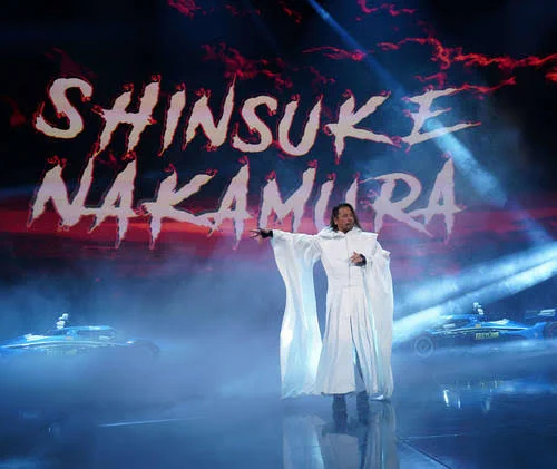 #プロレスの宗教画みたいなシーン中邑真輔の入場はちょっとしたミサ(笑) 