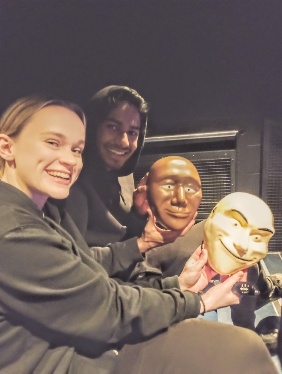 hello_levesque's tweet photo. #EnterStageWrite was loads of fun, got aquatinted with Carl + Frank (the masks) + Kate + Abi (the actors) ๐คฃ๐โจ๐ค and the 5 finalist plays was a blast to watch, so much talent on stage & on the page! ๐ฅ๐ https://t.co/tR82eYDE2T