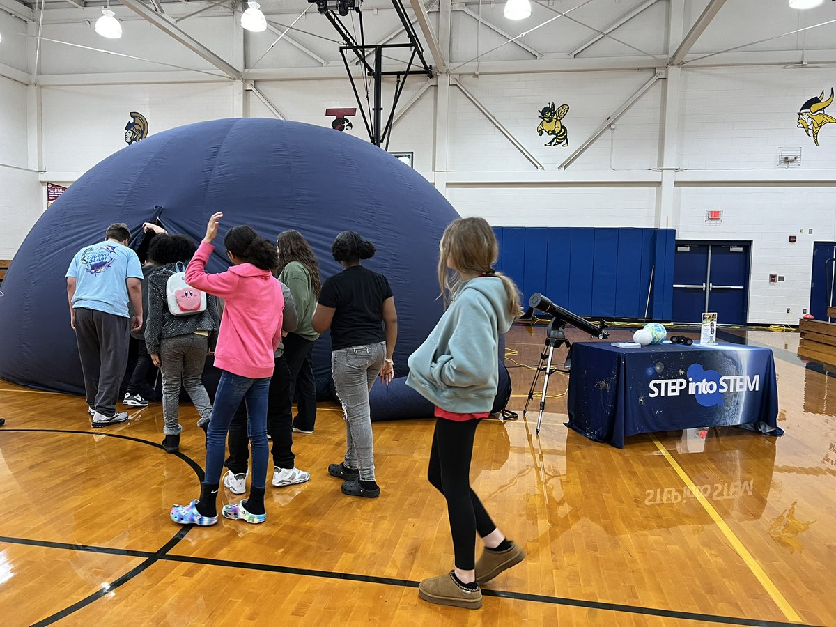 TheSTEMnerdette's tweet image. Kicking off the plant the moon season with a planetarium visit! Ss learned about the Artemis mission their plant research will contribute to. We can’t wait to get started! @NASAArtemis @ncspacegrant #STEMeducation #STEMatWCS #PBL